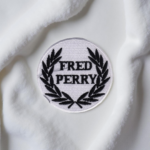 Fred Perry Style Patch – White Round Laurel Wreath Iron-On