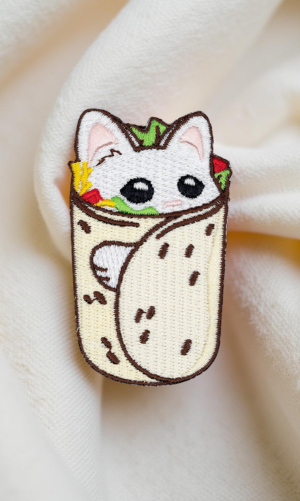 Purrito Cat Burrito Embroidered Patch – Cute Kawaii Iron-On Badge (14 x 7 cm)